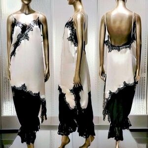 NWT Flowy White Lace Trim Asymmetrical Hem Silky Satin Camisole Top Sz L